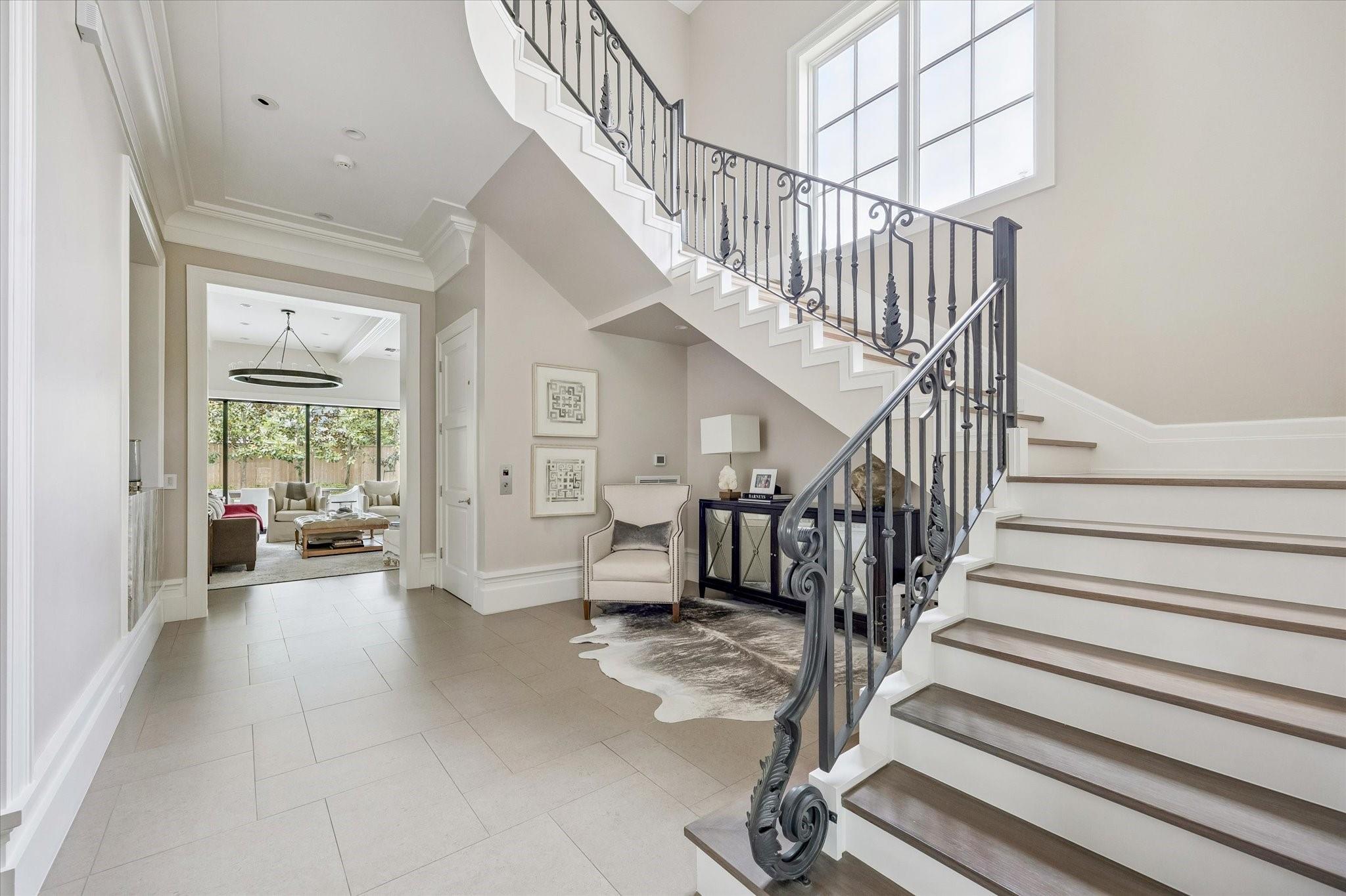2240 Del Monte Drive