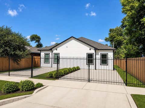 Photo of 6010 Bobby Burns Street, Houston, TX 77028 (MLS # 11394608)