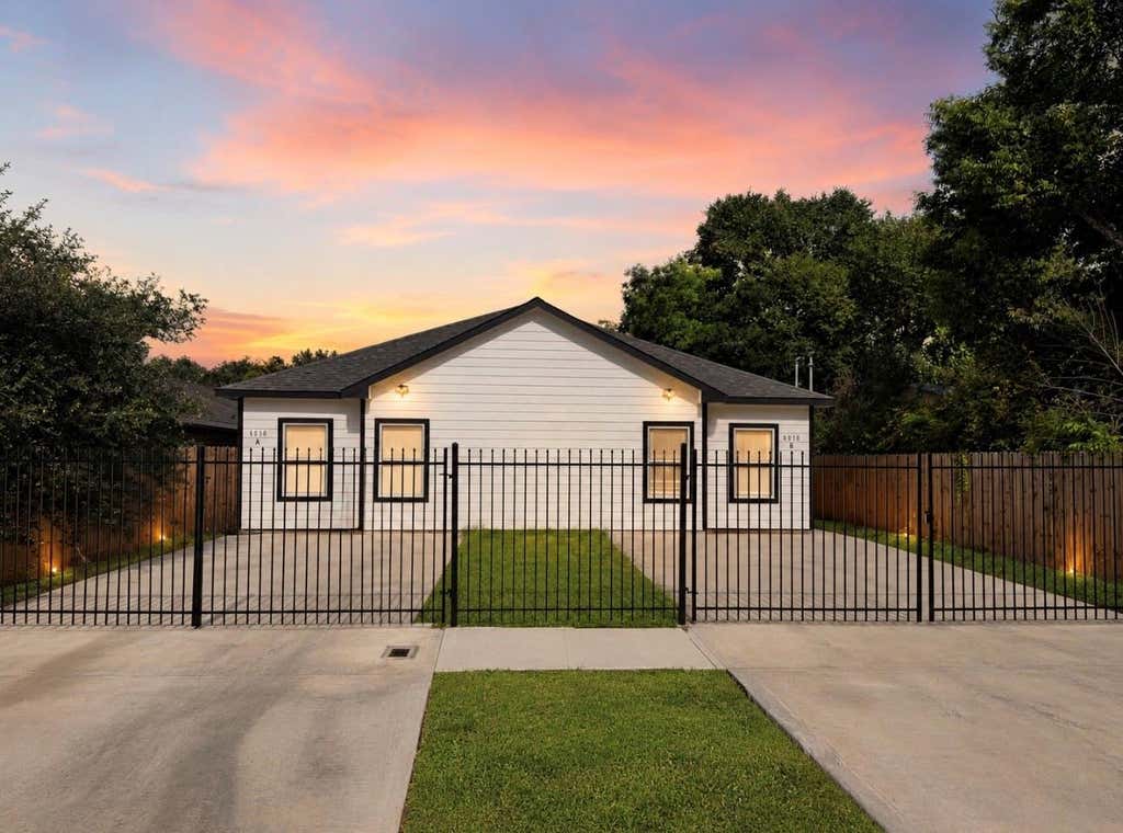 Photo of 6010 Bobby Burns Street, Houston, TX 77028 (MLS # 11394608)