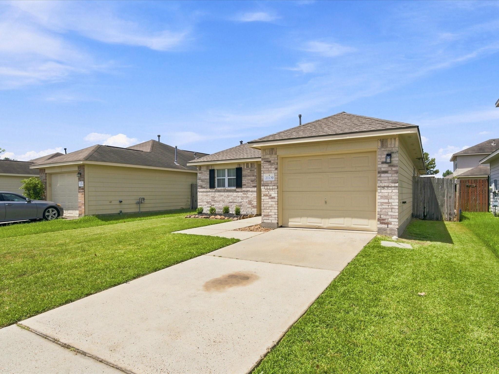 21139 Grandin Wood Court