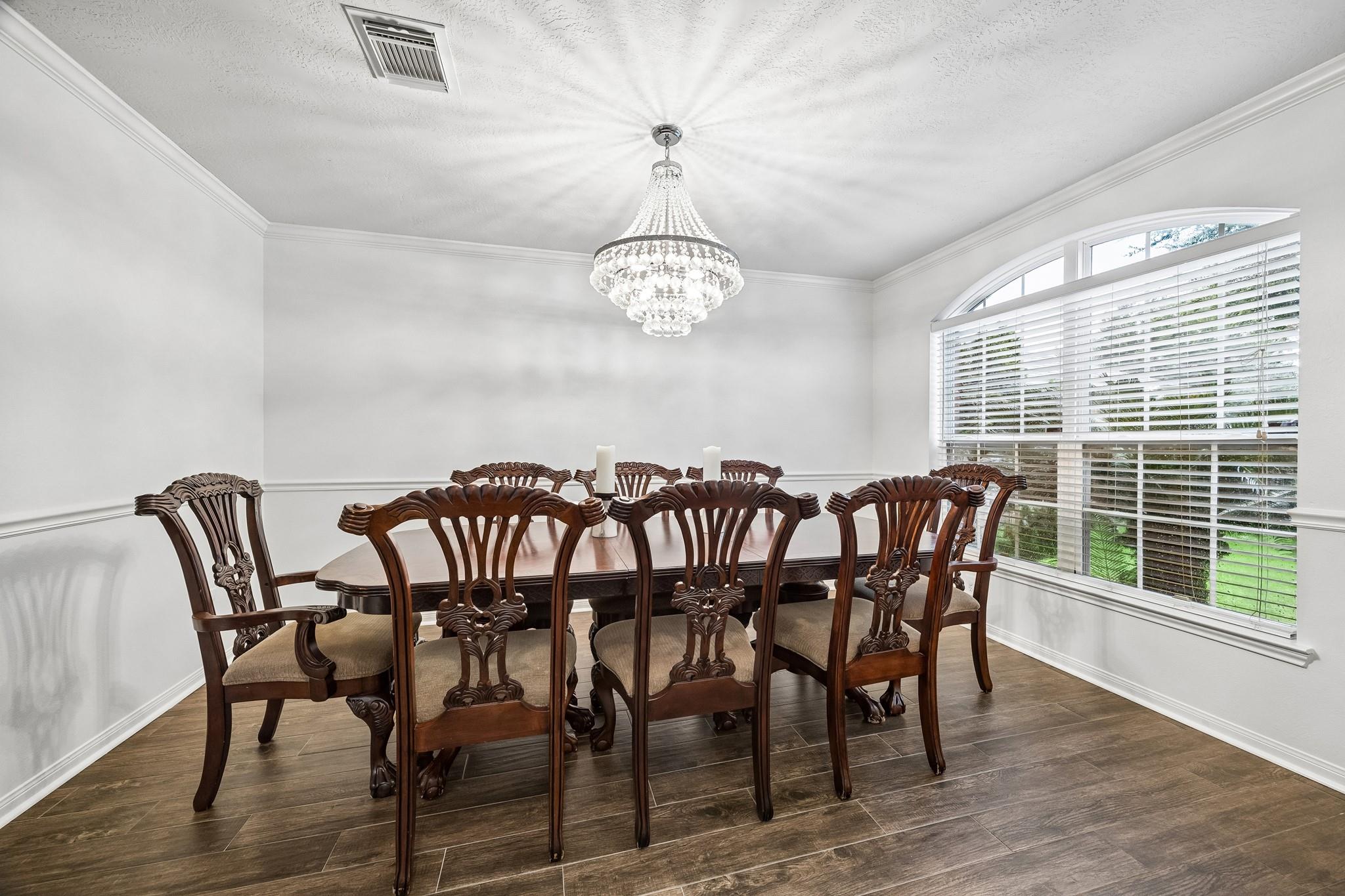 2709 Los Alamos Circle