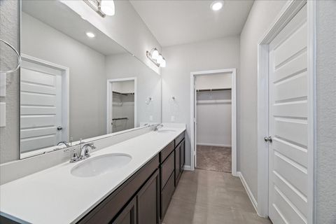 Tiny photo for 5502 Cuerta Street, Houston, TX 77023 (MLS # 19415358)