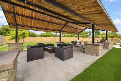 Tiny photo for 5502 Cuerta Street, Houston, TX 77023 (MLS # 19415358)