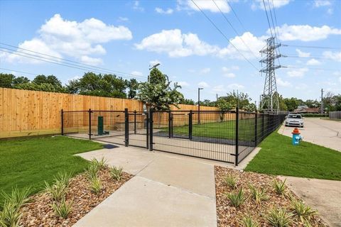 Tiny photo for 5502 Cuerta Street, Houston, TX 77023 (MLS # 19415358)