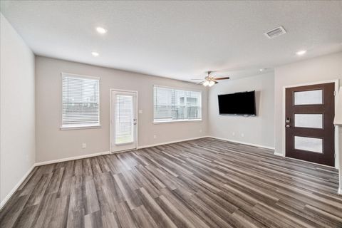 Tiny photo for 5502 Cuerta Street, Houston, TX 77023 (MLS # 19415358)