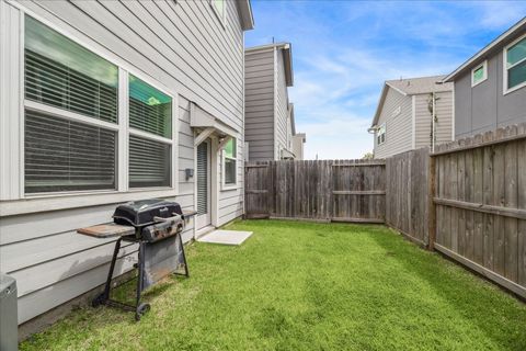 Tiny photo for 5502 Cuerta Street, Houston, TX 77023 (MLS # 19415358)