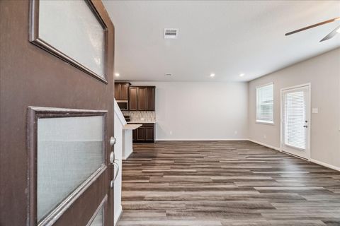 Tiny photo for 5502 Cuerta Street, Houston, TX 77023 (MLS # 19415358)