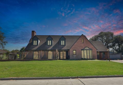 7846 Santa Elena Street Houston TX 77061