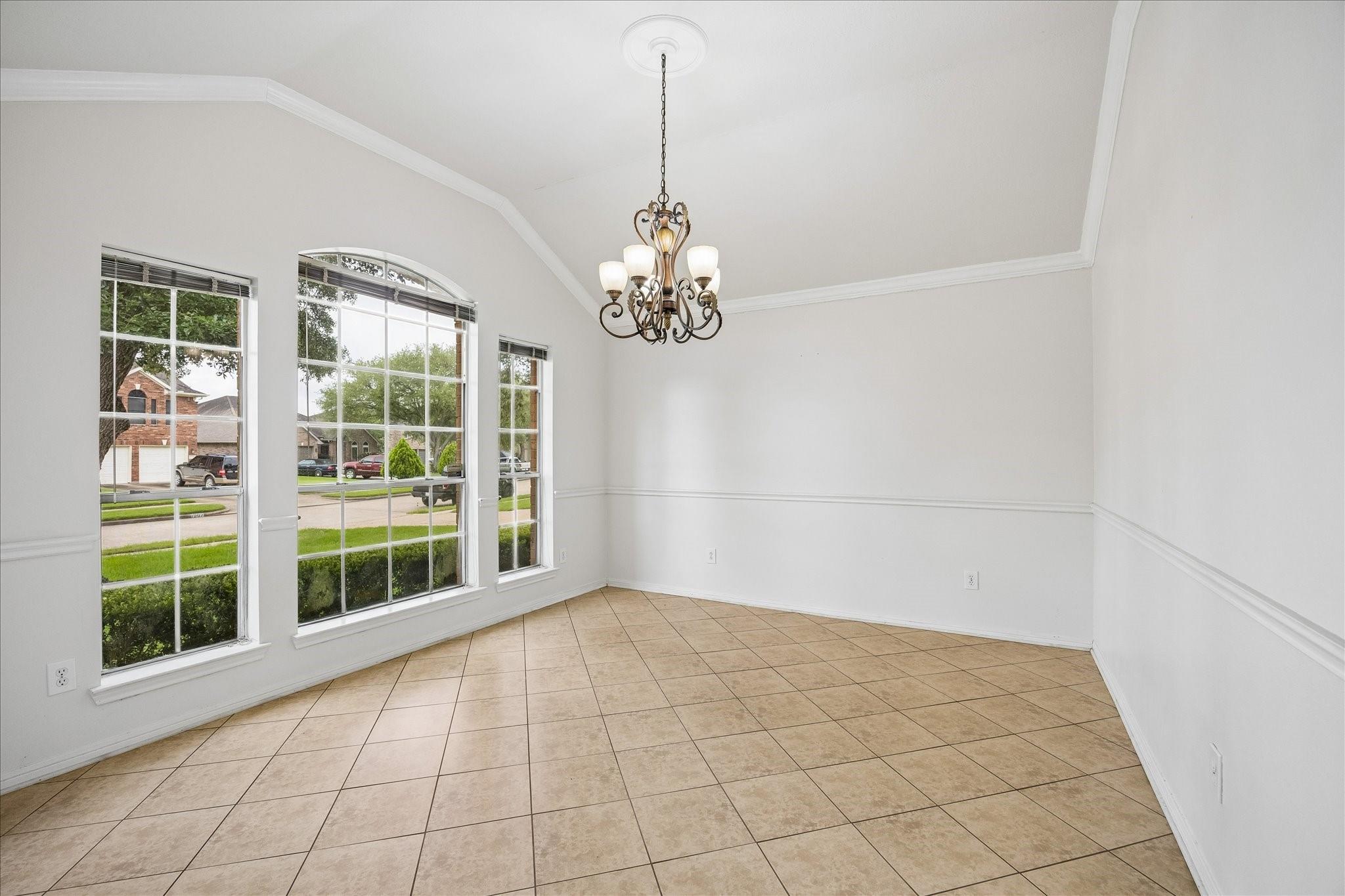 1906 Thistlecreek Court