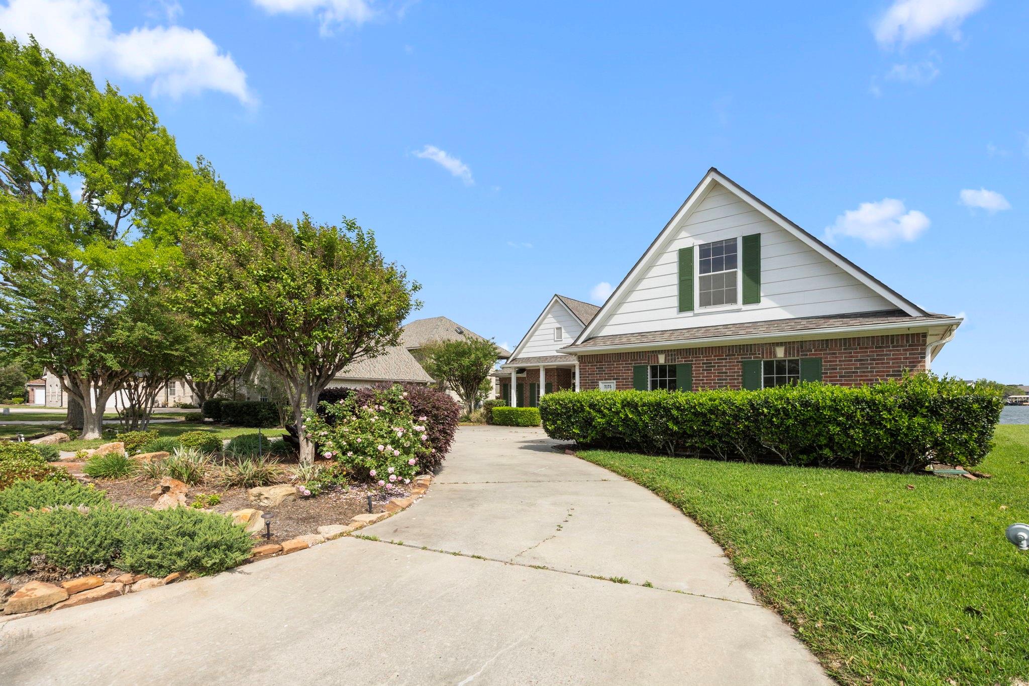 7175 Kingston Cove Lane