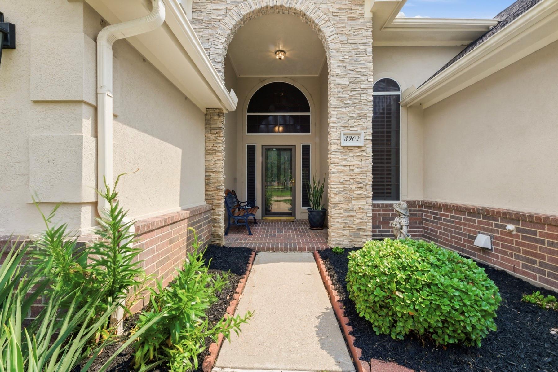 3902 Belvoir Park Drive