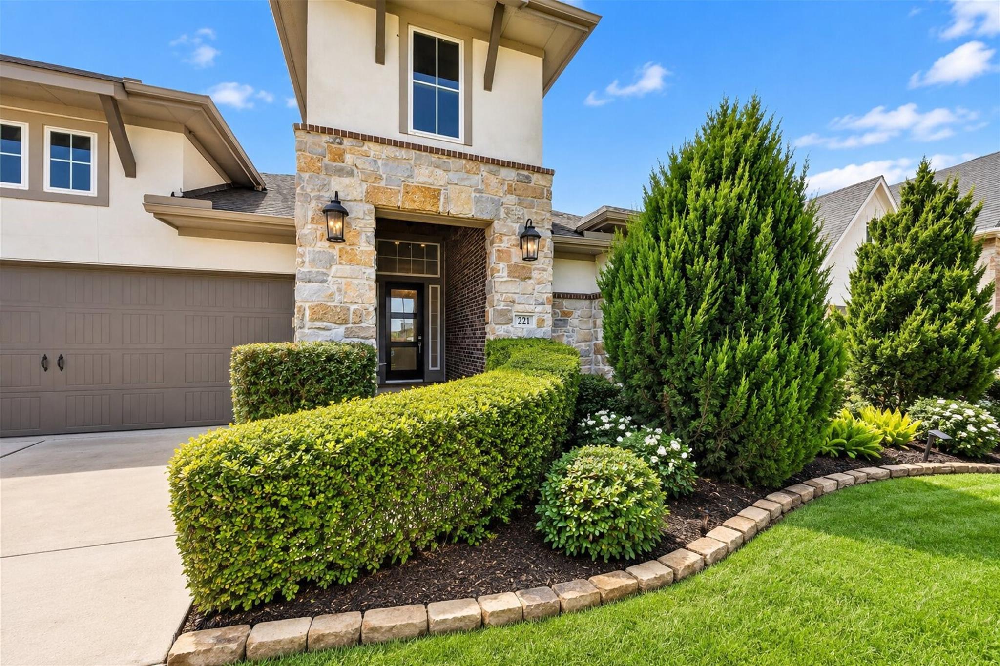 221 Lakehouse Landing Drive