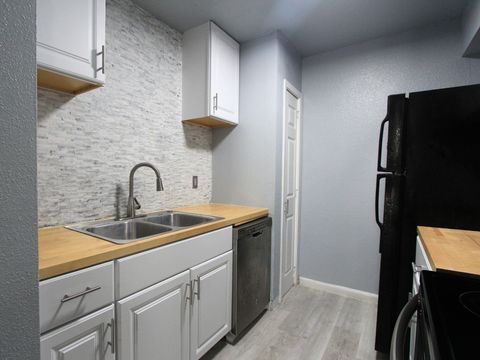 Photo of 260 El Dorado Boulevard #2312, Houston, TX 77598 (MLS # 996902) Photo of 260 El Dorado Boulevard #2312, Houston, TX 77598 (MLS # 996902)