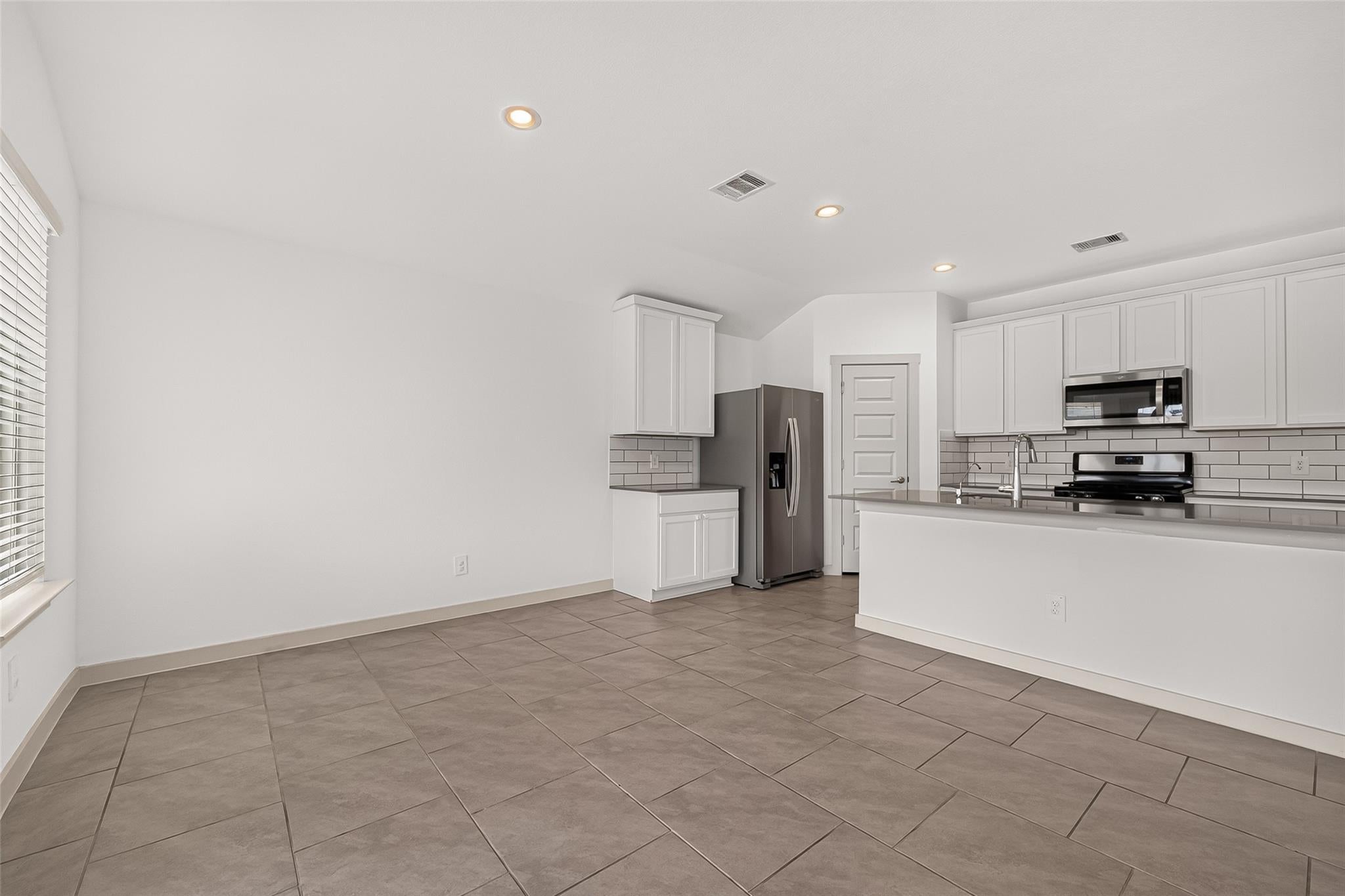 28926 Yachting Point Lane