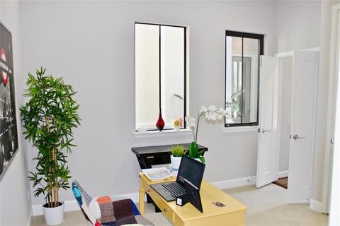 Tiny photo for 2512 Morgan Street, Houston, TX 77006 (MLS # 23323878)