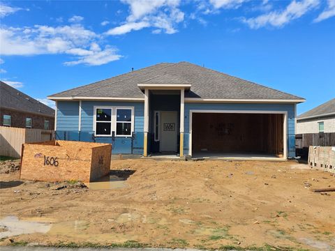 Photo of 1606 Carefree Circle, Seabrook, TX 77586 (MLS # 96210418) Photo of 1606 Carefree Circle, Seabrook, TX 77586 (MLS # 96210418)