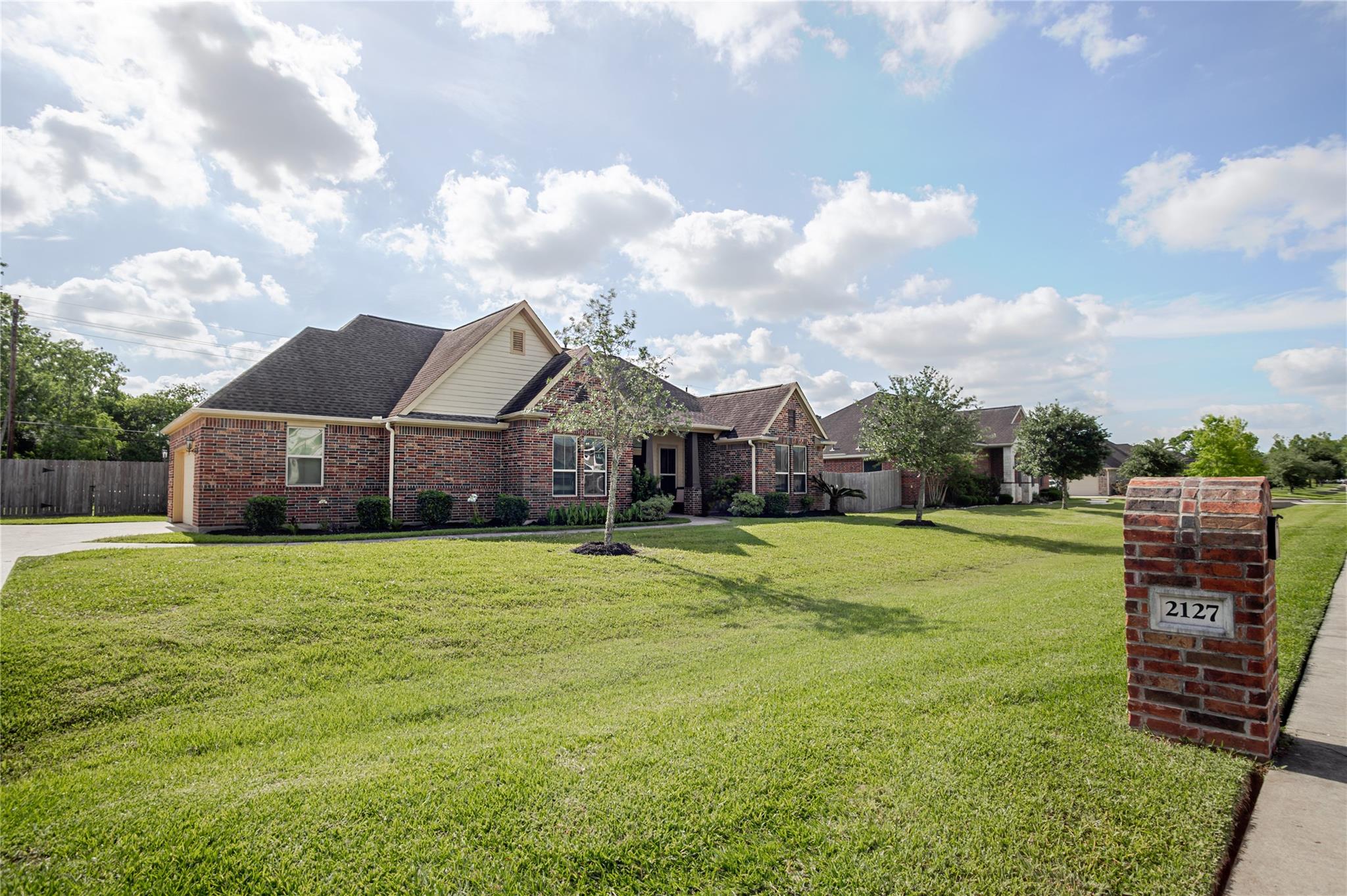 2127 Donna Lane