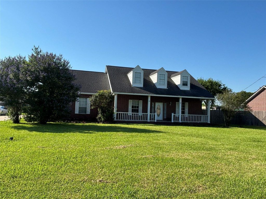 Photo of 211 Oaks Grande Drive, Baytown, TX 77523 (MLS # 45110104)