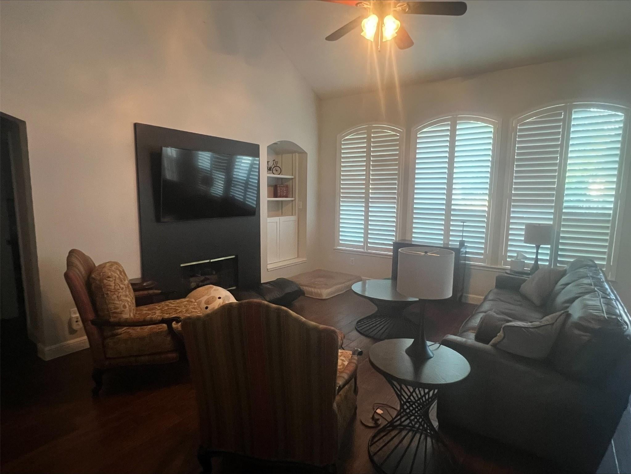 1122 Oak Glen Lane