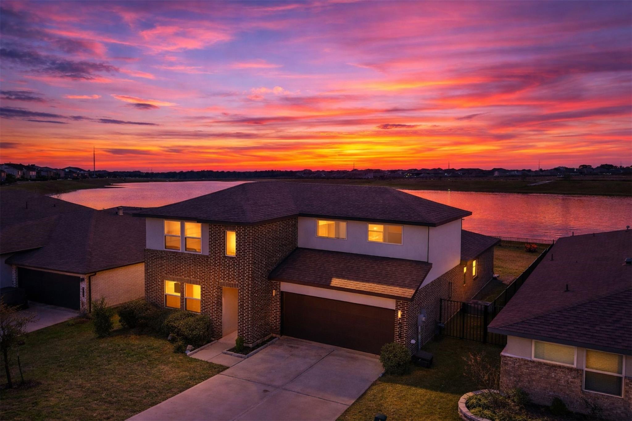 2421 Mar Vista Lane