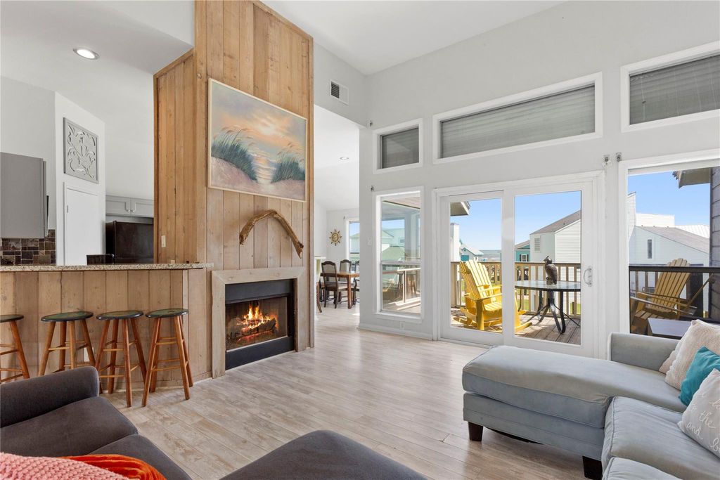 Photo of 17627 Termini San Luis Pass Road, Galveston, TX 77554 (MLS # 44517400)