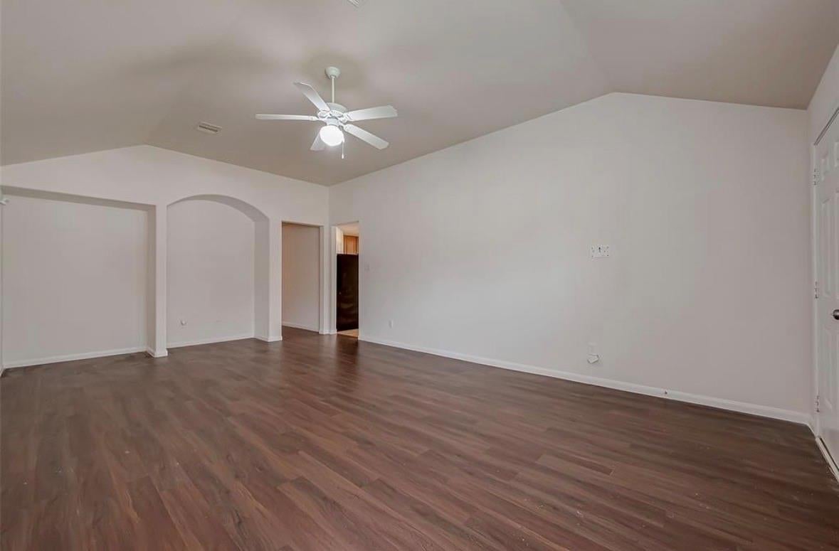 5242 Espuela Lane