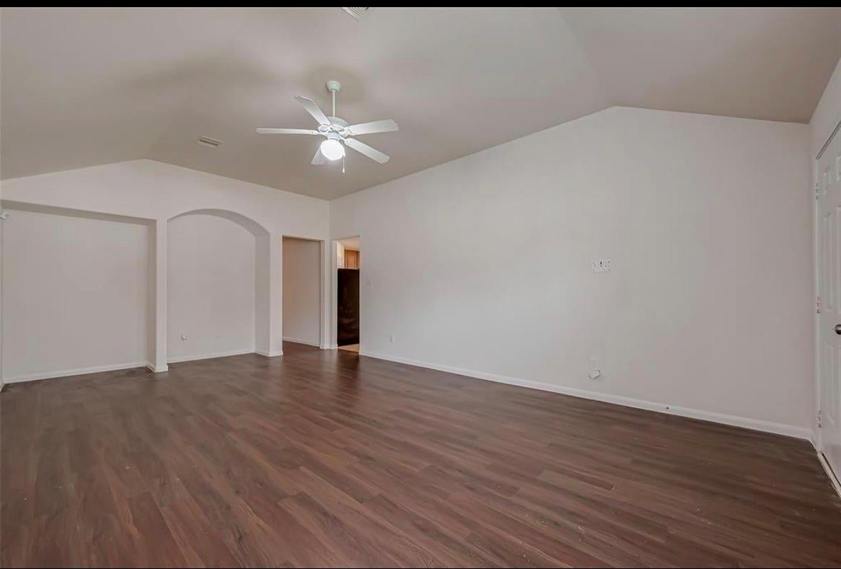 5242 Espuela Lane