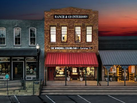 Homes For Sale - 106 W Main Street Street<br/> Denton County, Pilot Point, TX 76258