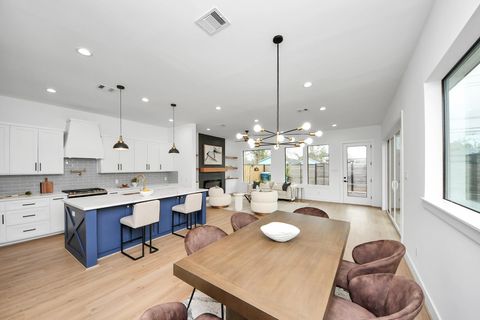 Photo of 5520 Chapman Street, Houston, TX 77009 (MLS # 59725548)