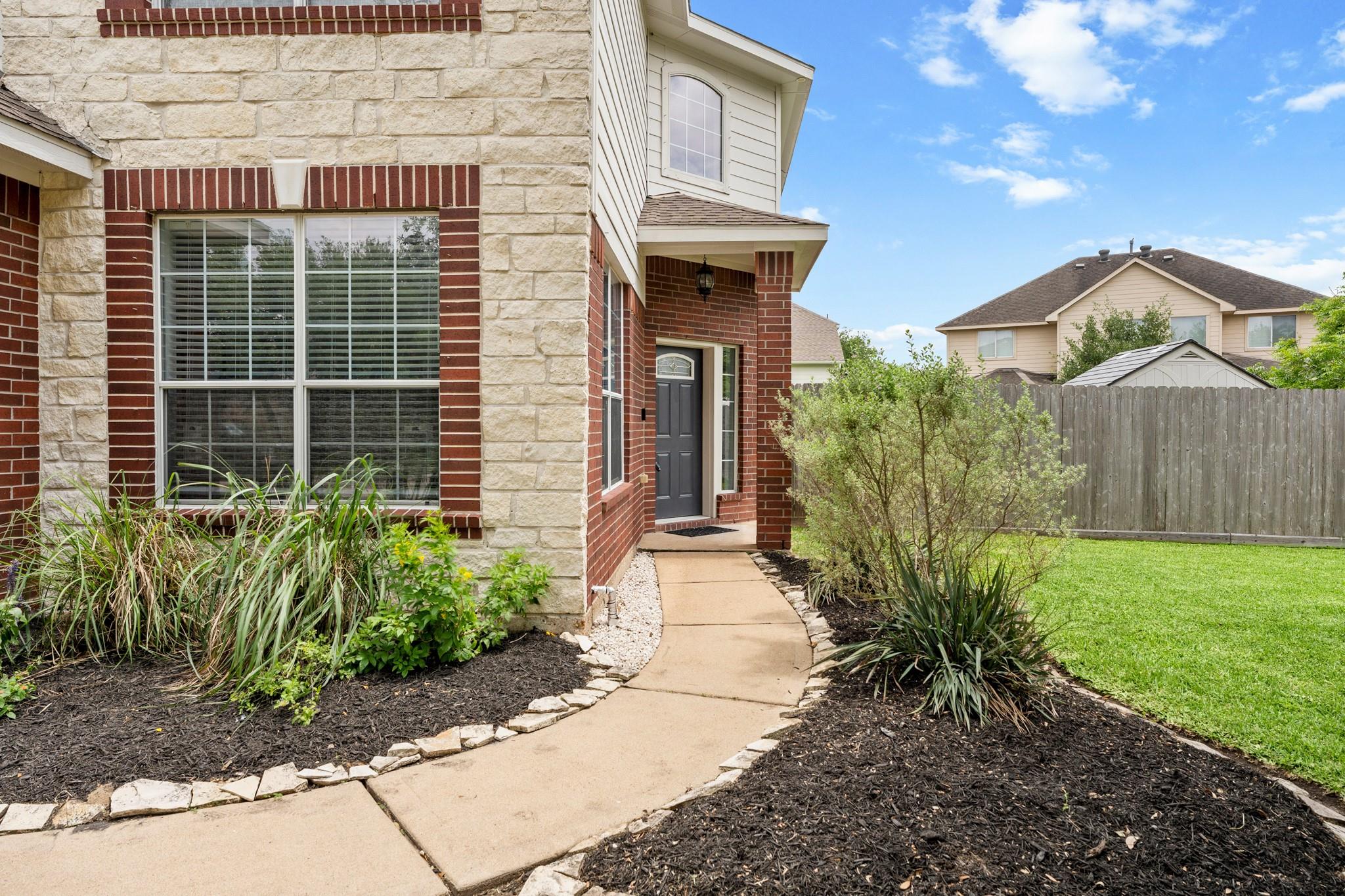 464 Magnolia Crossing