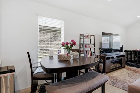 Tiny photo for 910 Betsy Hill Drive, Rosharon, TX 77583 (MLS # 16417971)