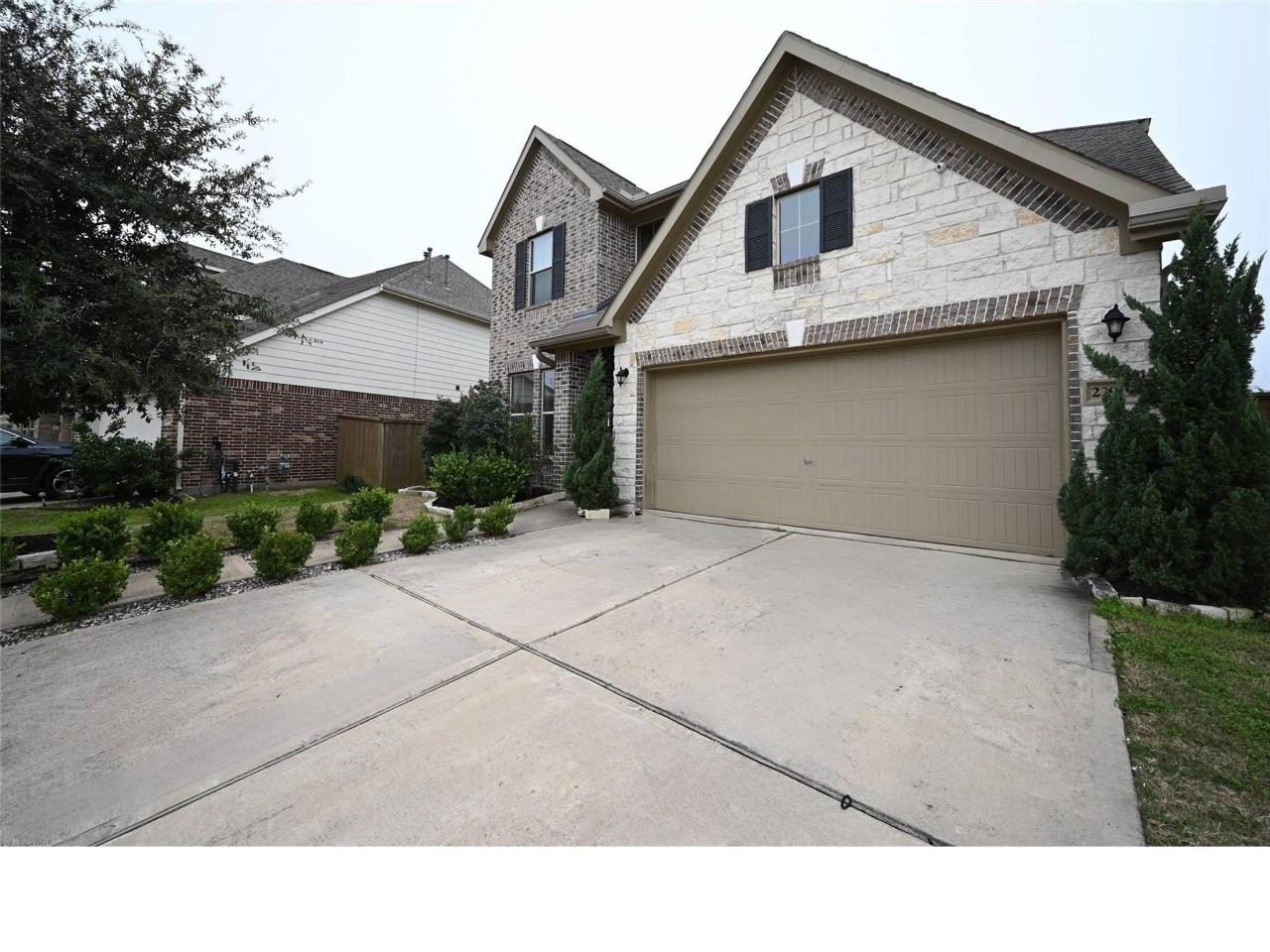 23919 Villa Lisa Drive