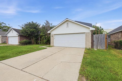 Photo of 7315 Village Lake Drive, Cypress, TX 77433 (MLS # 17224456)