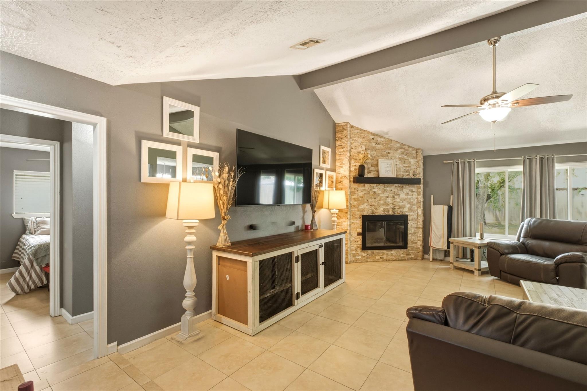 10015 Rustic Rock Road