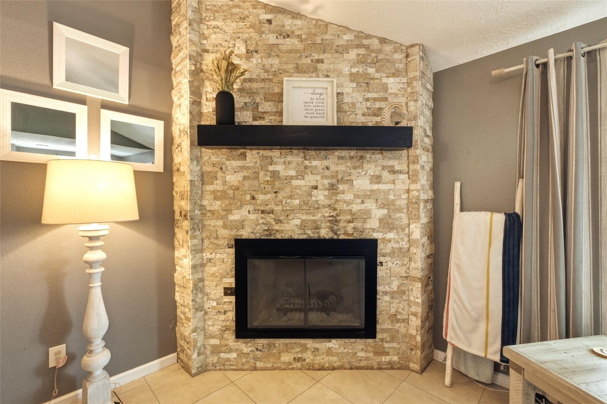 10015 Rustic Rock Road