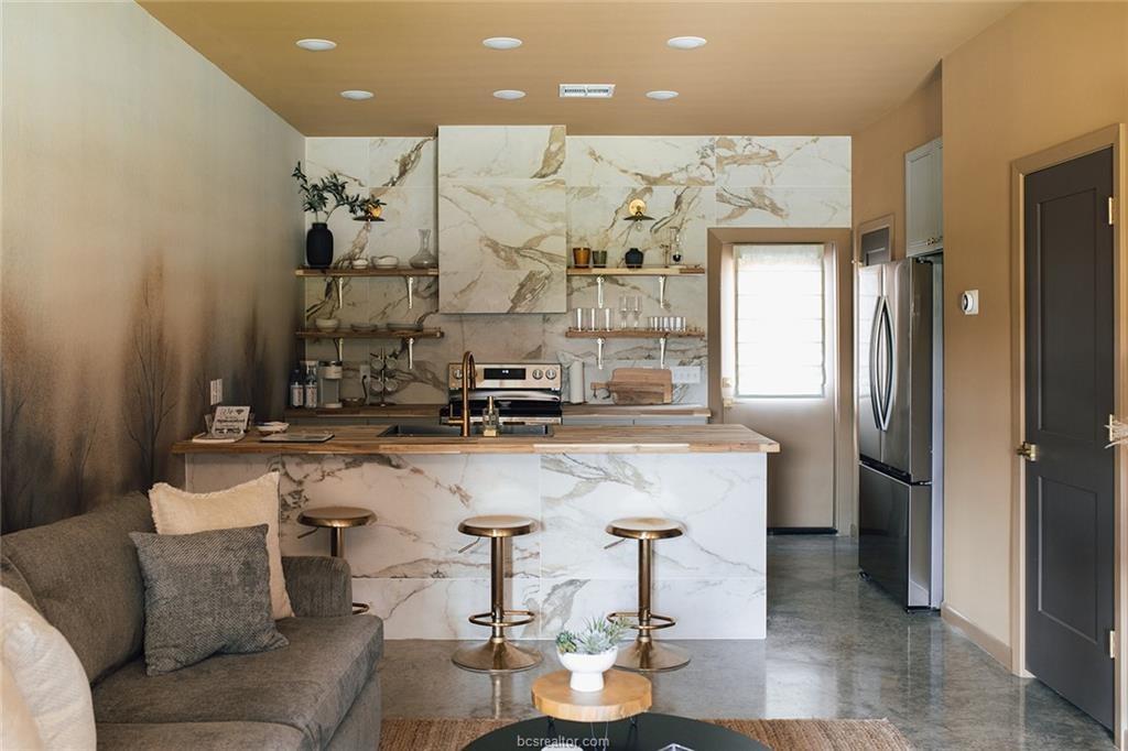302 W 31st Street 601