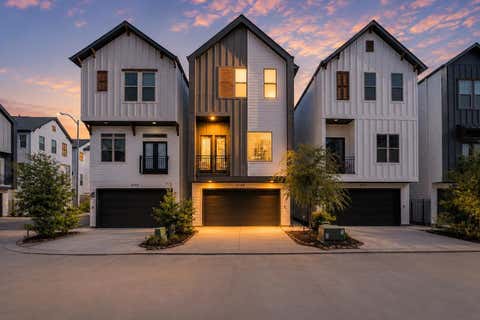 Photo of 3705 Creekmont Green Lane, Houston, TX 77091 (MLS # 25794164)
