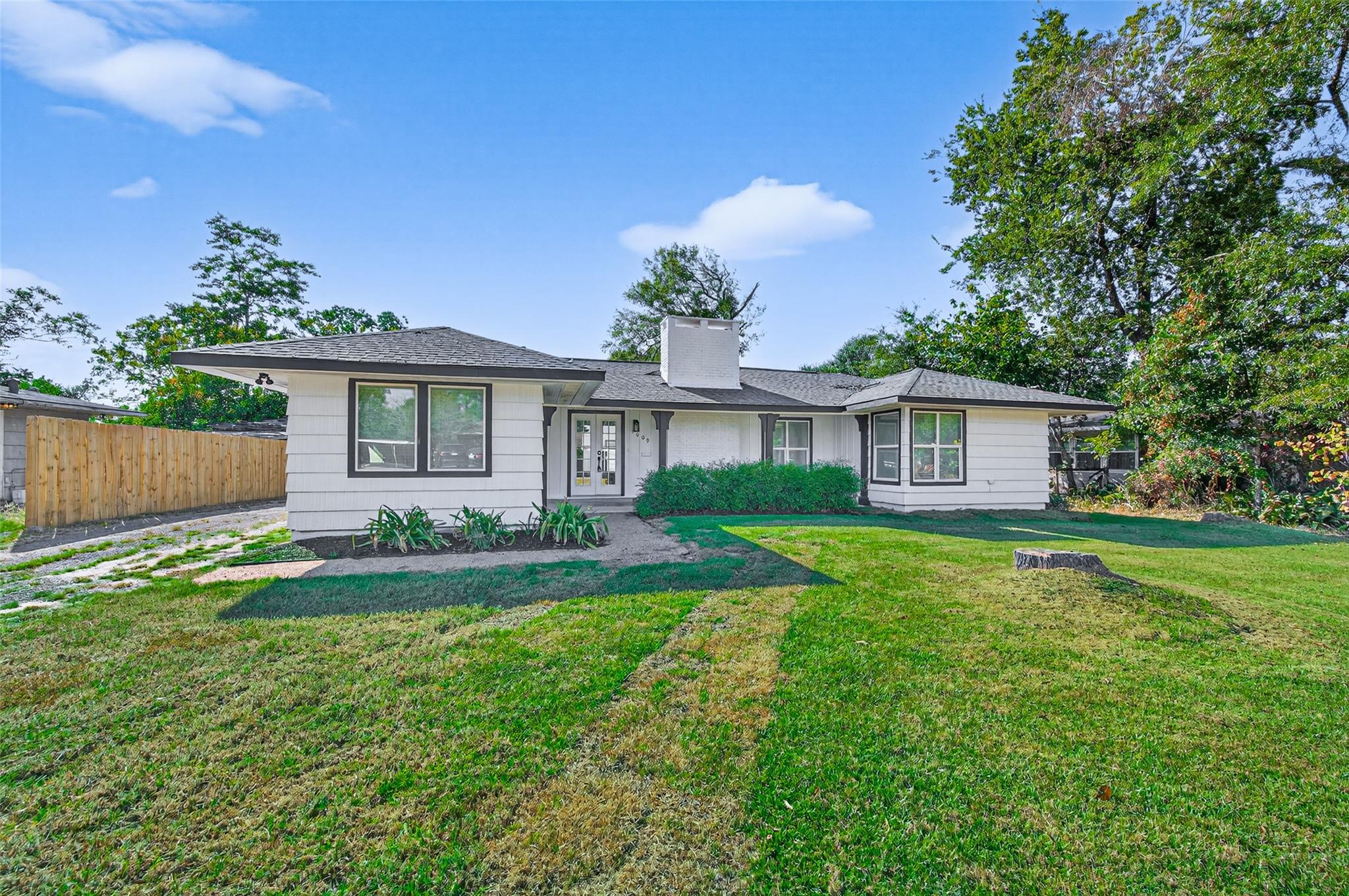 1609 N Pacific Street