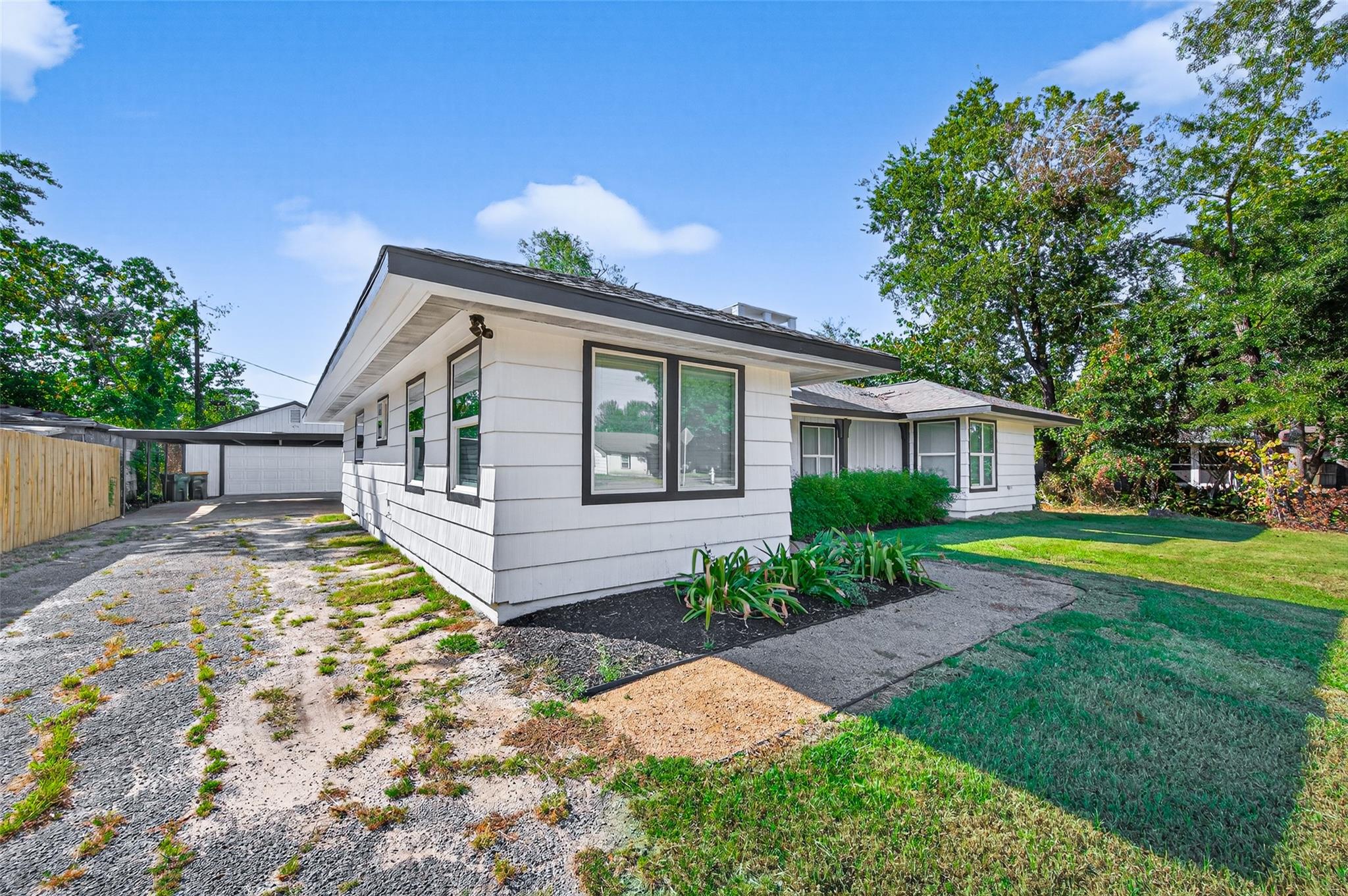 1609 N Pacific Street