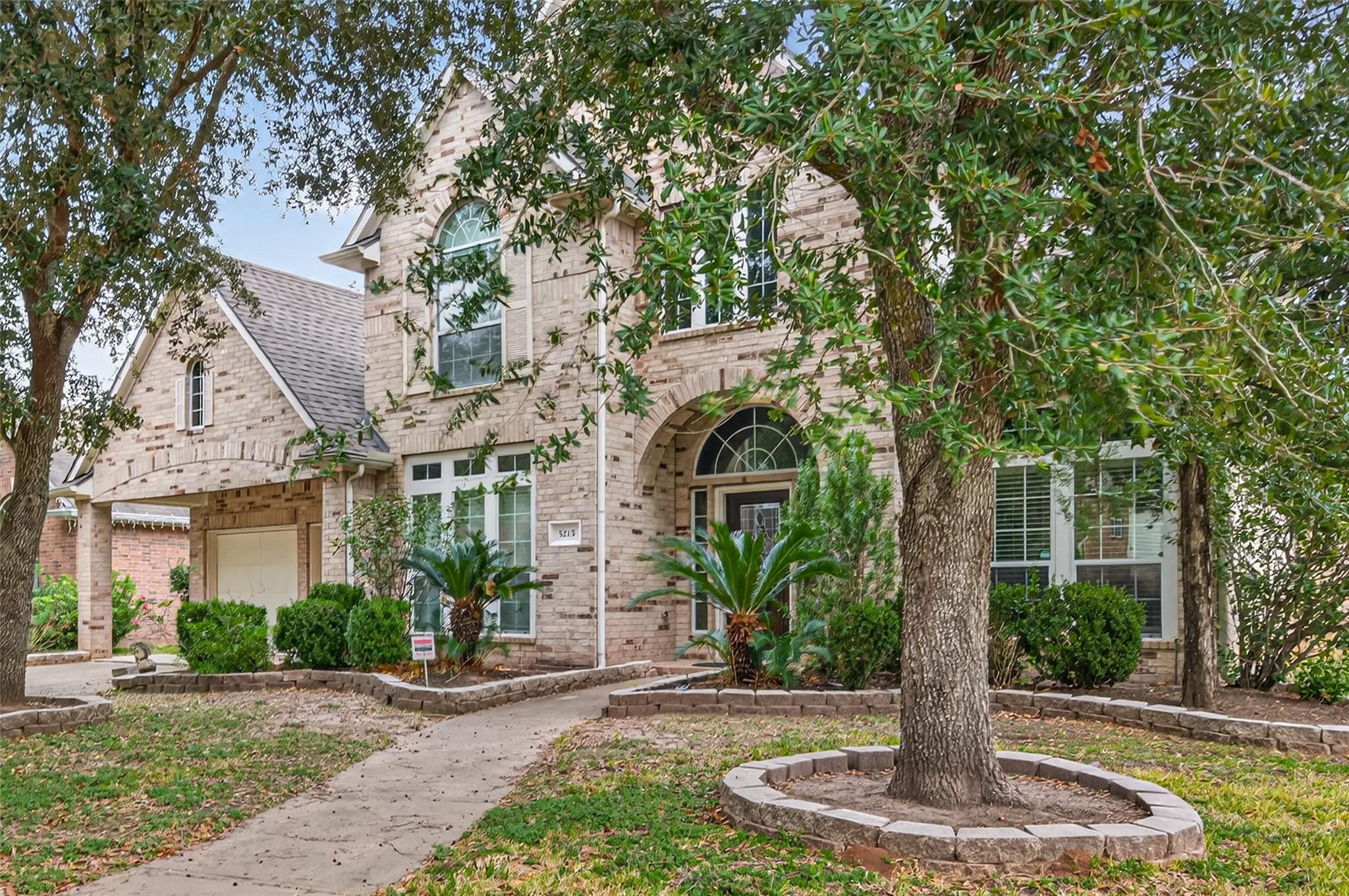 5215 Field Briar Lane