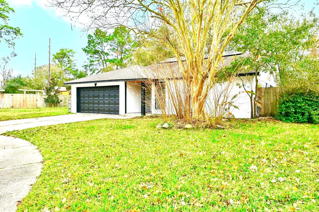 Photo of 17307 Eden Court, Spring, TX 77379 (MLS # 33314873)