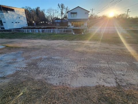 Vacant Land For Sale - 940 Euel Moore  7 Drive<br/> Kingsland, TX 78639