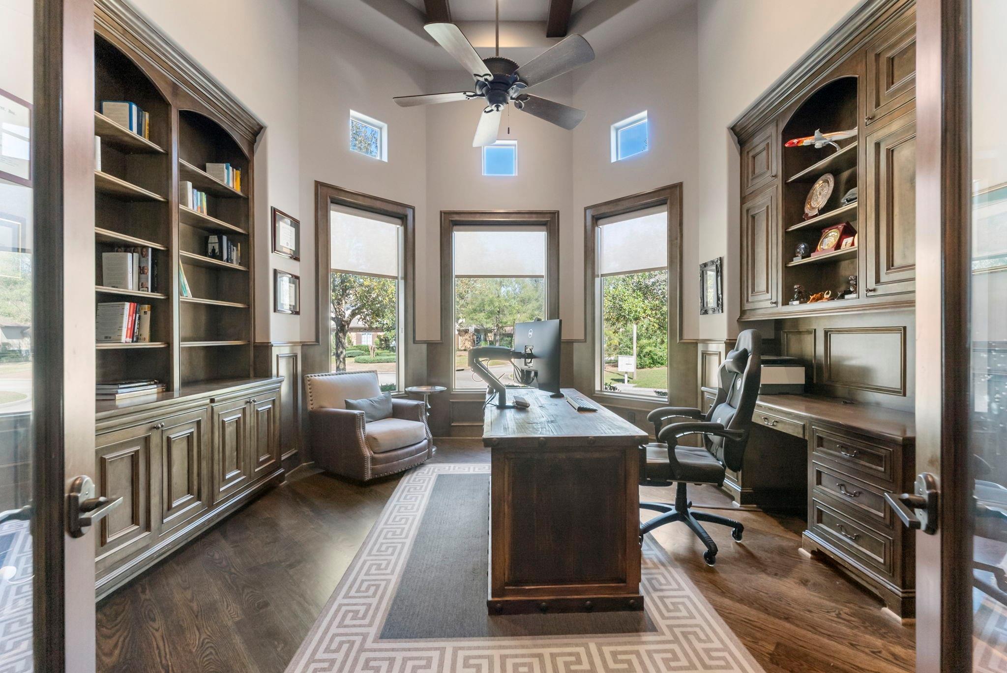 3 N Player Crest Circle