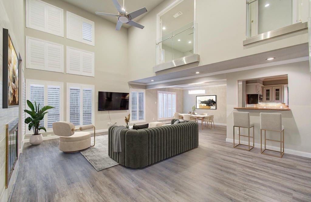 10315 Meadow Lake Lane