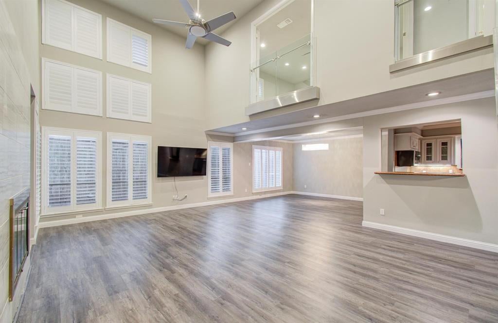 10315 Meadow Lake Lane