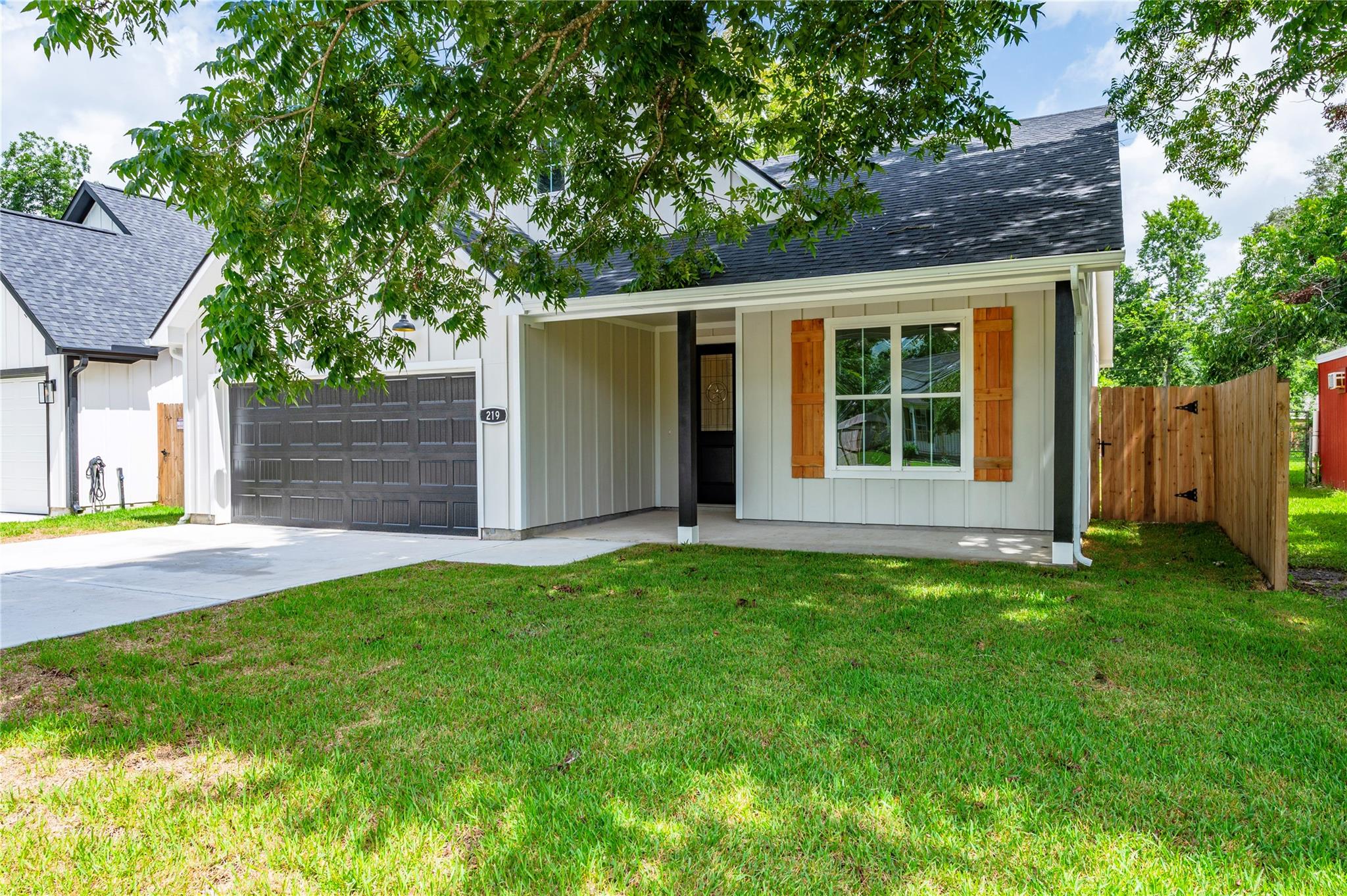 219 E Southland Avenue