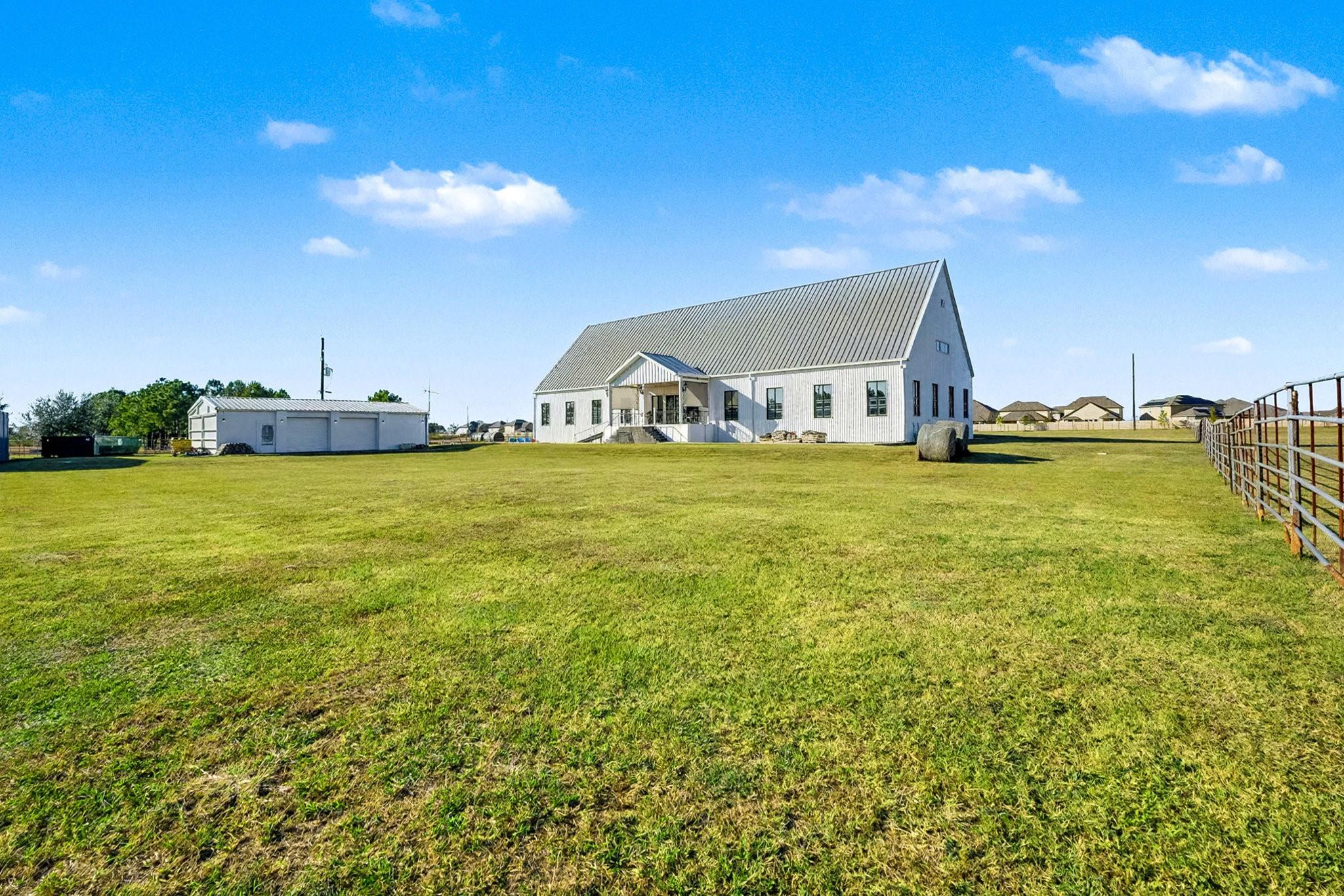 1200 Davenport Parkway