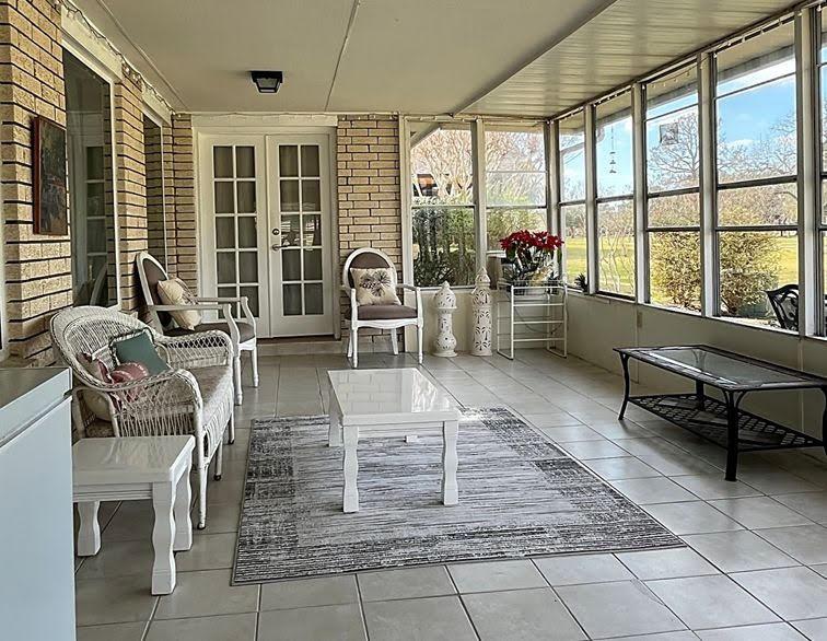 2735 S Peach Hollow Circle