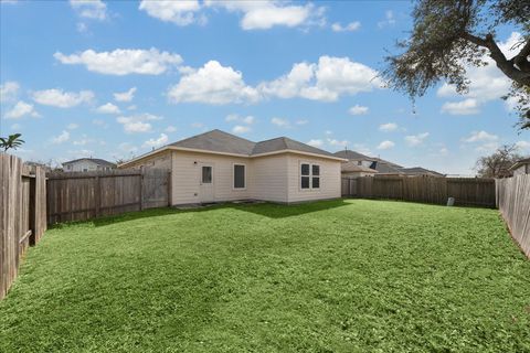 Tiny photo for 7306 Parkview Drive, Hitchcock, TX 77563 (MLS # 40226169)