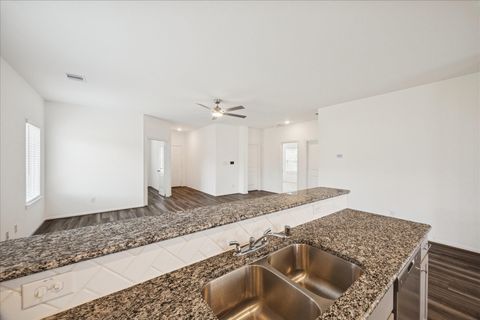 Tiny photo for 7306 Parkview Drive, Hitchcock, TX 77563 (MLS # 40226169)